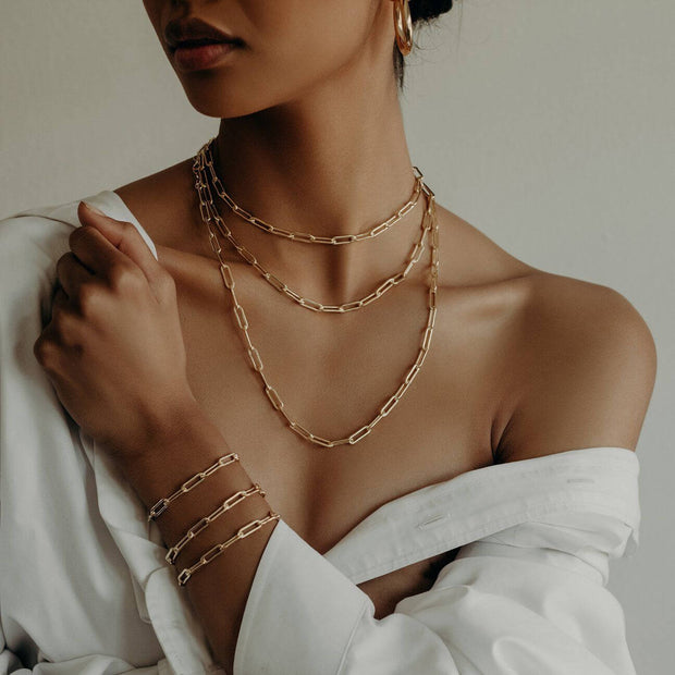 Paperclip Chain NecklacePaperclip Chain NecklaceGold Paperclip Link Chain Necklace in 14K yellow gold filled, waterproof and tarnish resistant everyday gold jewelry.This popular dainty minimalist necklace is an on-trend style that everyone will love! Fine